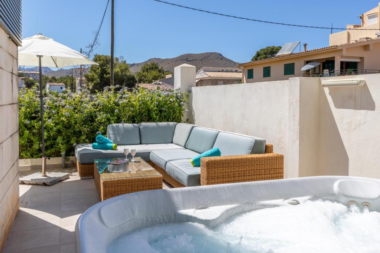 Apartment La Nau - Fantastic Apartment With Hot Tub And Pool, Just Steps Away From Beach Port de Pollença Eksteriør billede